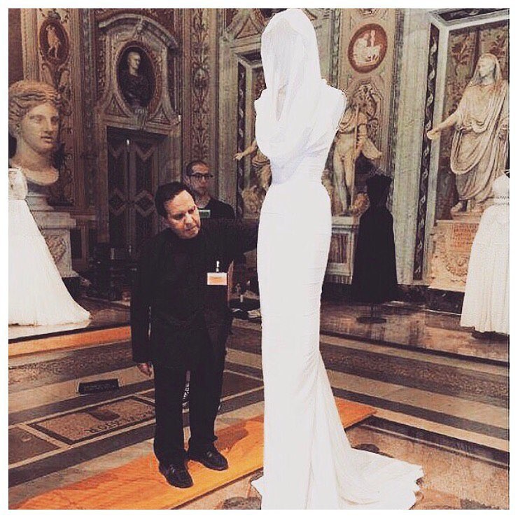 Instagram@azzedinealaiaofficial