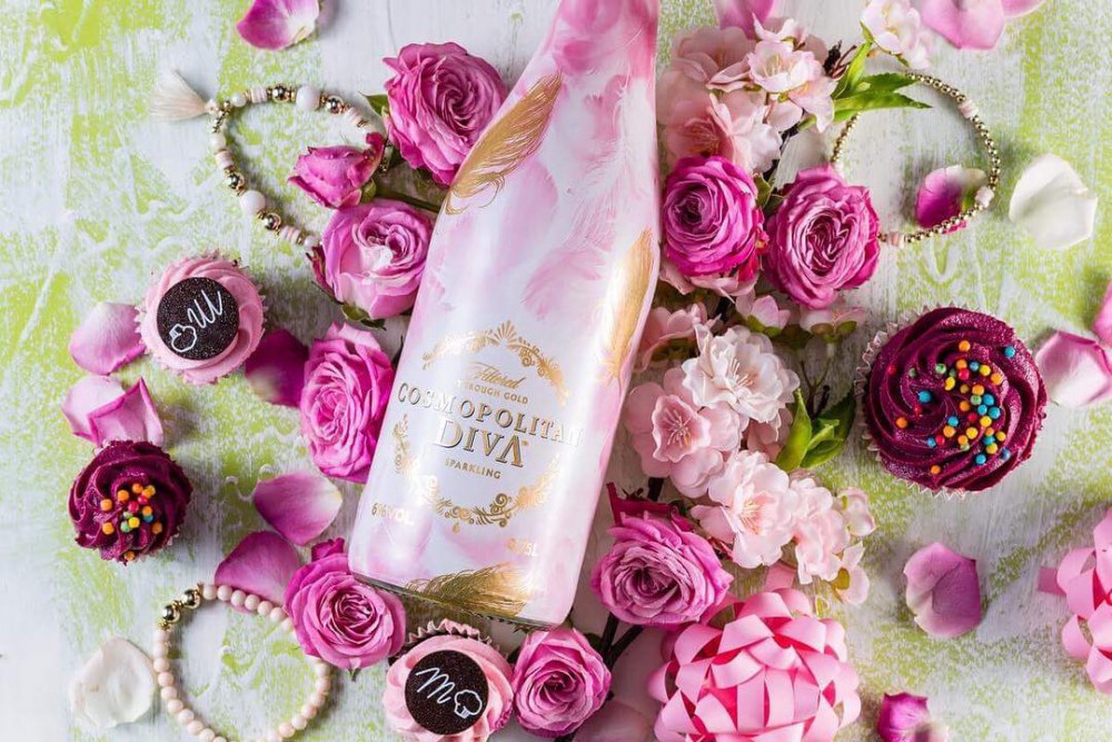 Instagram @cosmopolitandivaofficial
