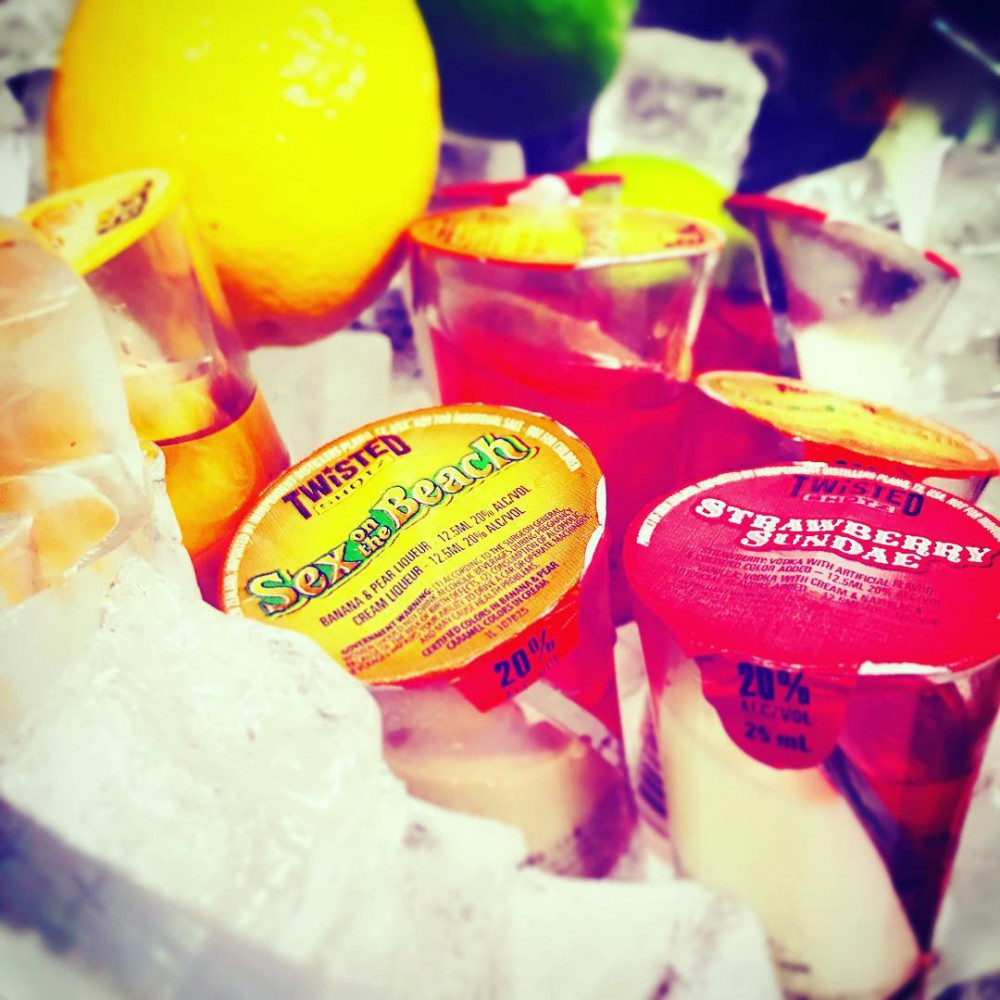 Instagram @crazyhorse_tokyo