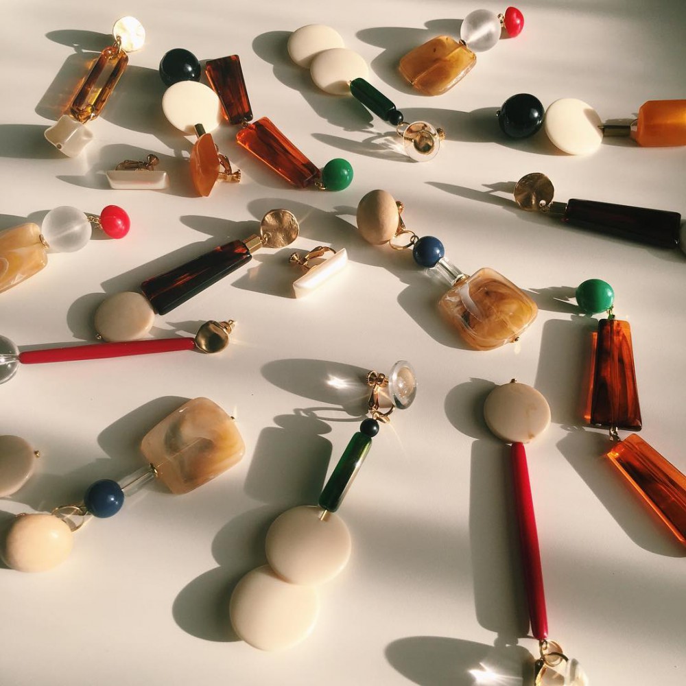 Instagram @leau_antiques