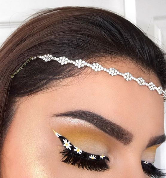 Instagram: makeupvanityxo