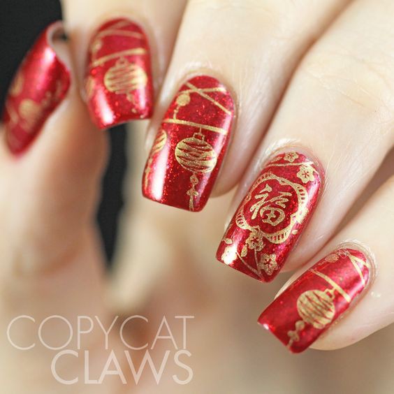 如果以上的款式都未能滿足的話,以下的畫花圖案絕對適合,因為一看到便隨即感受到濃濃的節日氣氛,更有滿滿的祝福呢!