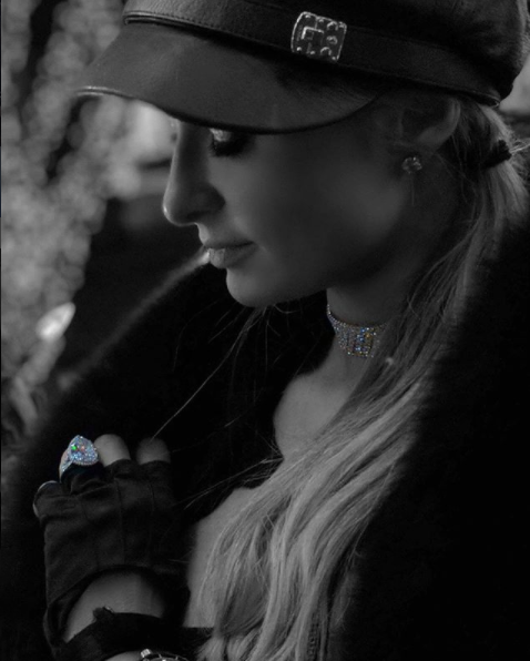 Instagram: @parishilton