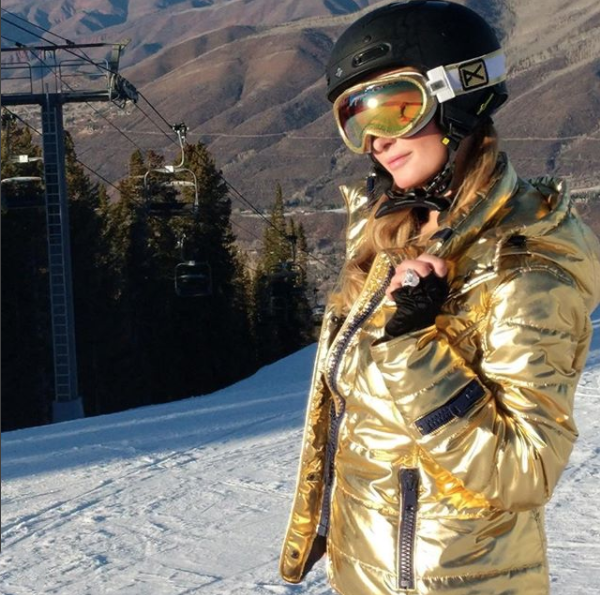 Instagram: @parishilton