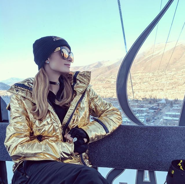 Instagram: @parishilton