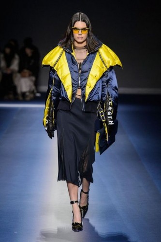 Pinterest (Versace）