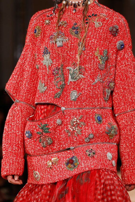 Pinterest@ Alexander McQueen 2018
