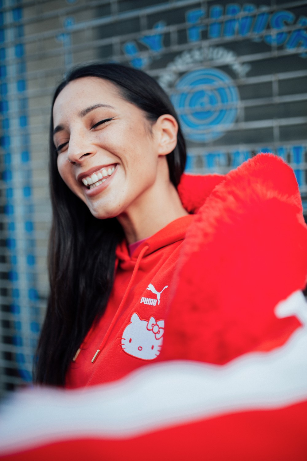  SUEDE 50 PUMA x HELLO KITTY SUEDE COLLECTION