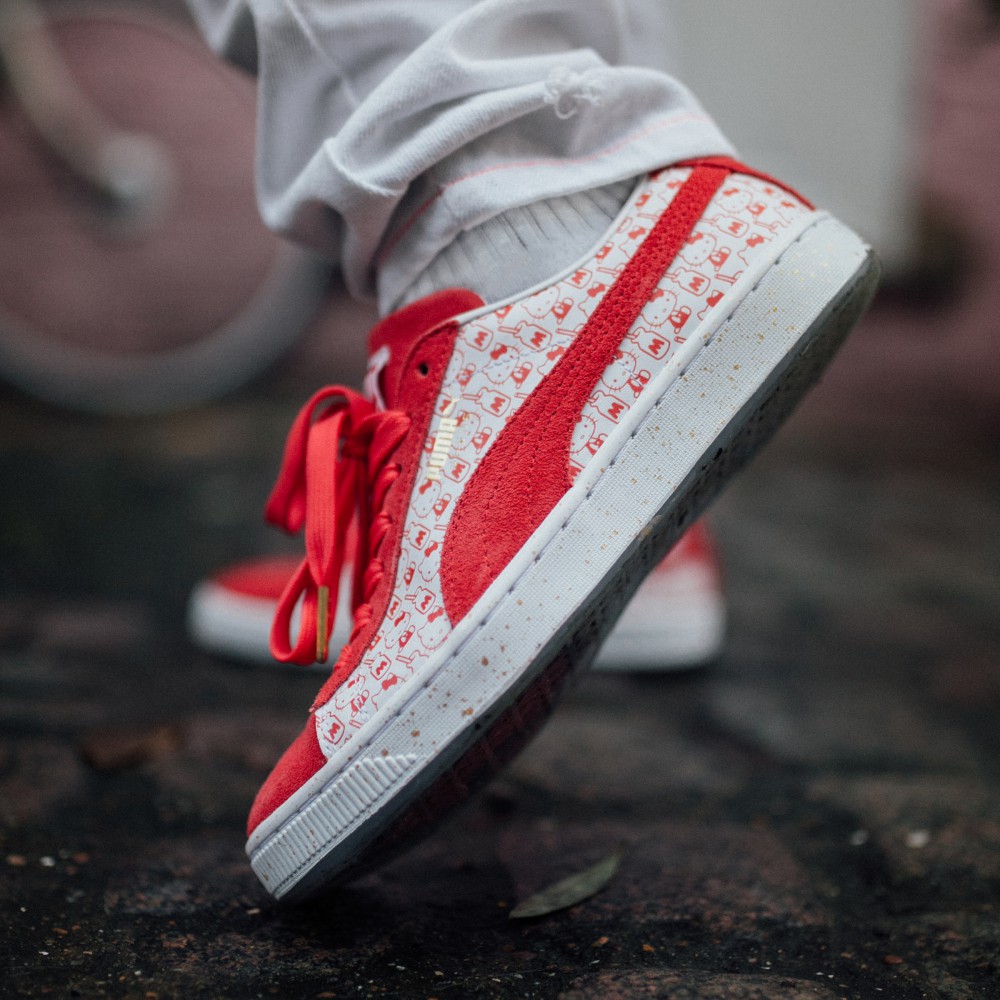  SUEDE 50 PUMA x HELLO KITTY SUEDE COLLECTION