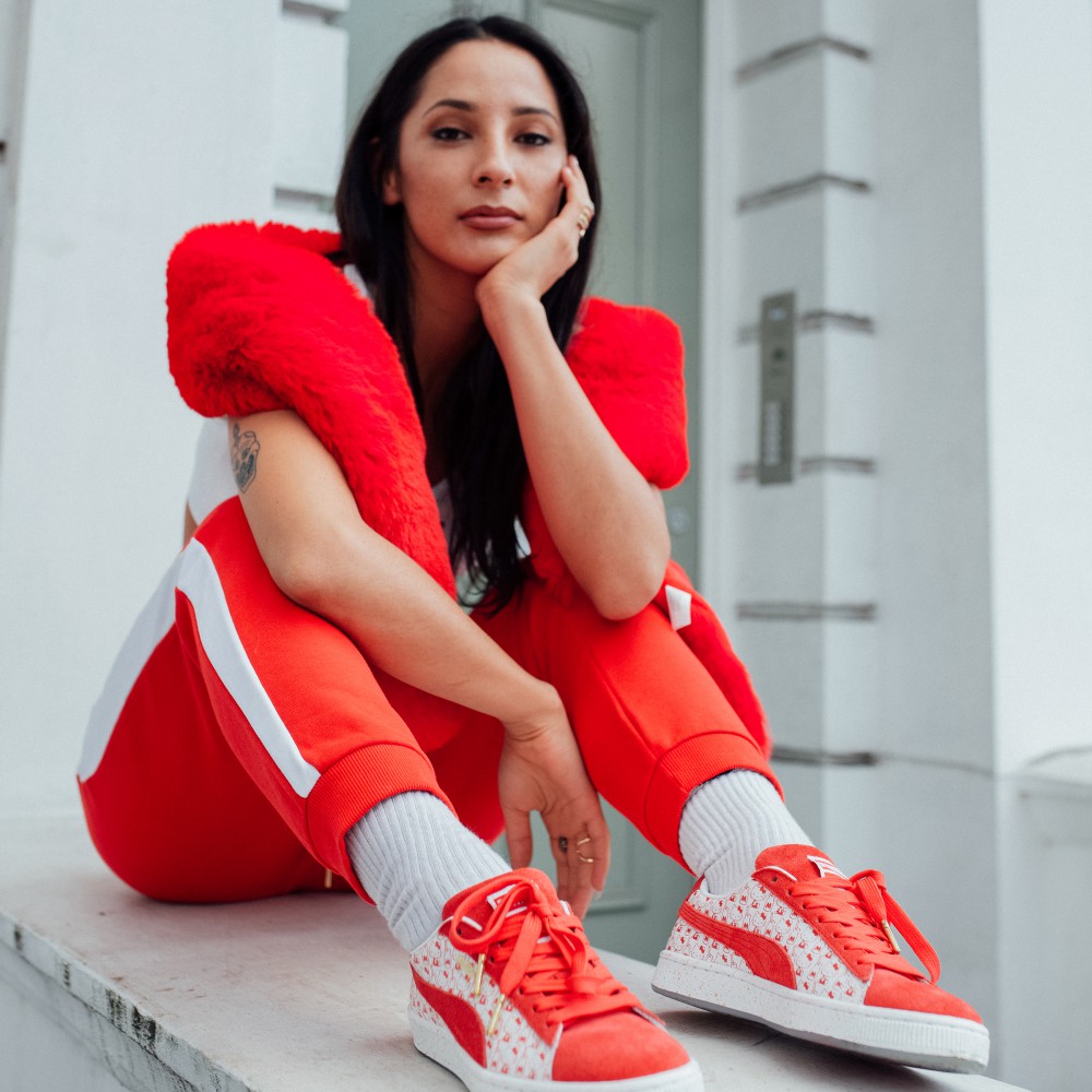  SUEDE 50 PUMA x HELLO KITTY SUEDE COLLECTION