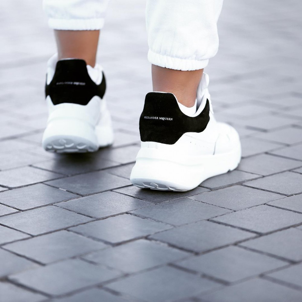 Ahoodaienzi Instagram