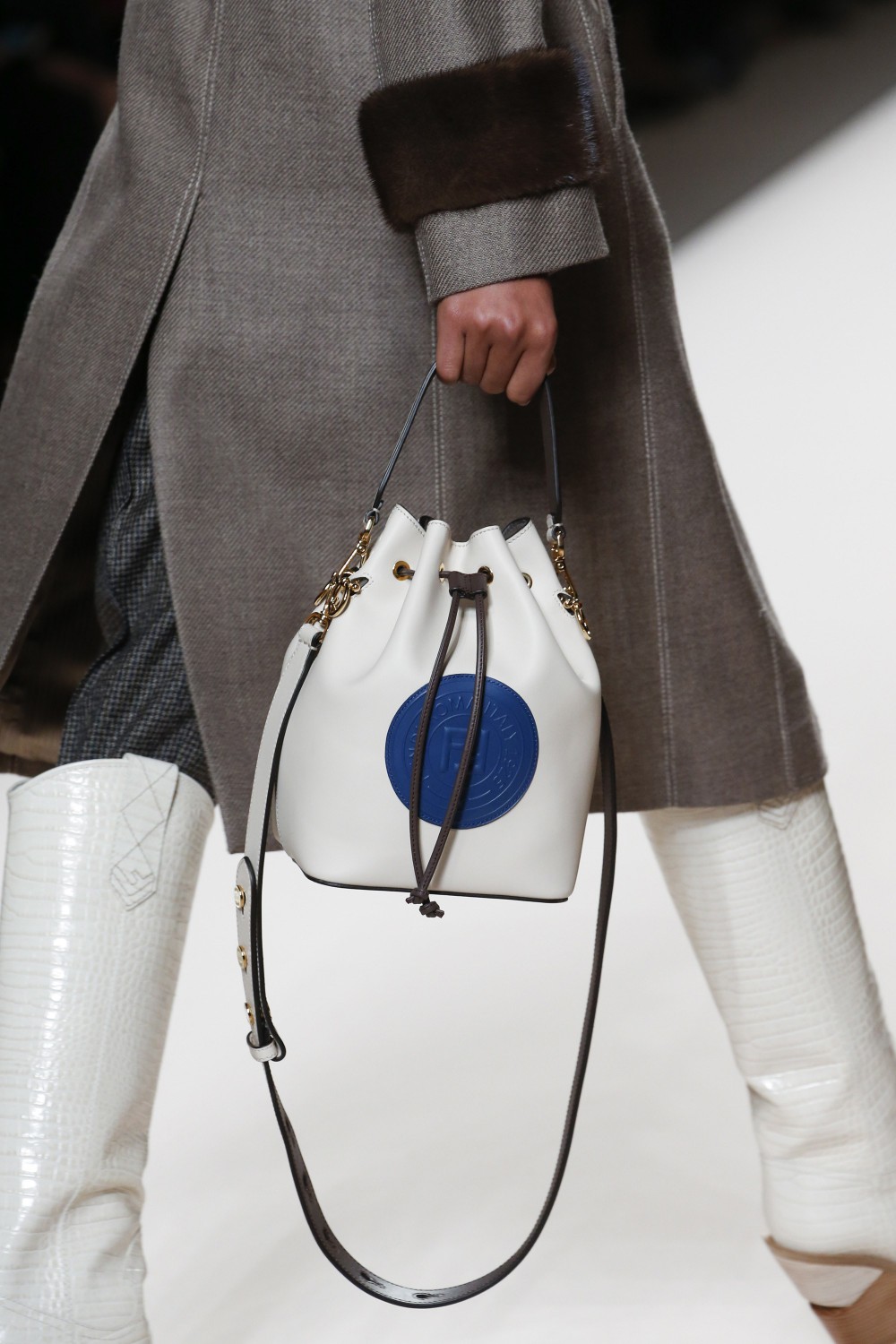 Fendi-White-Mon-Tresor-Bucket-Bag-Fall-2018