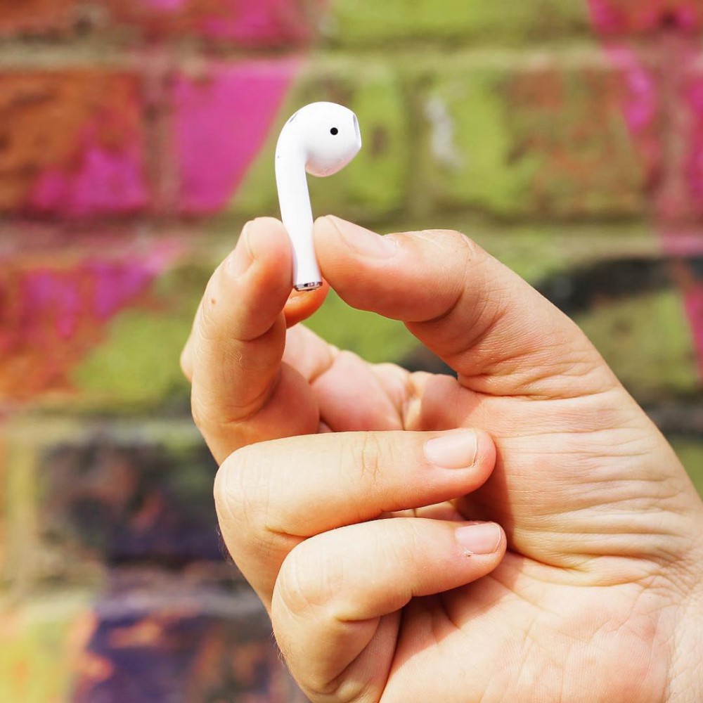 Instagram @buy_airpods