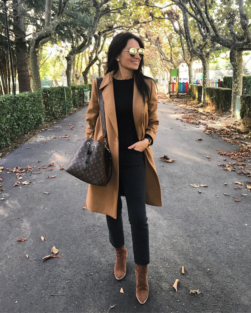 Instagram @sshoppingsstyle