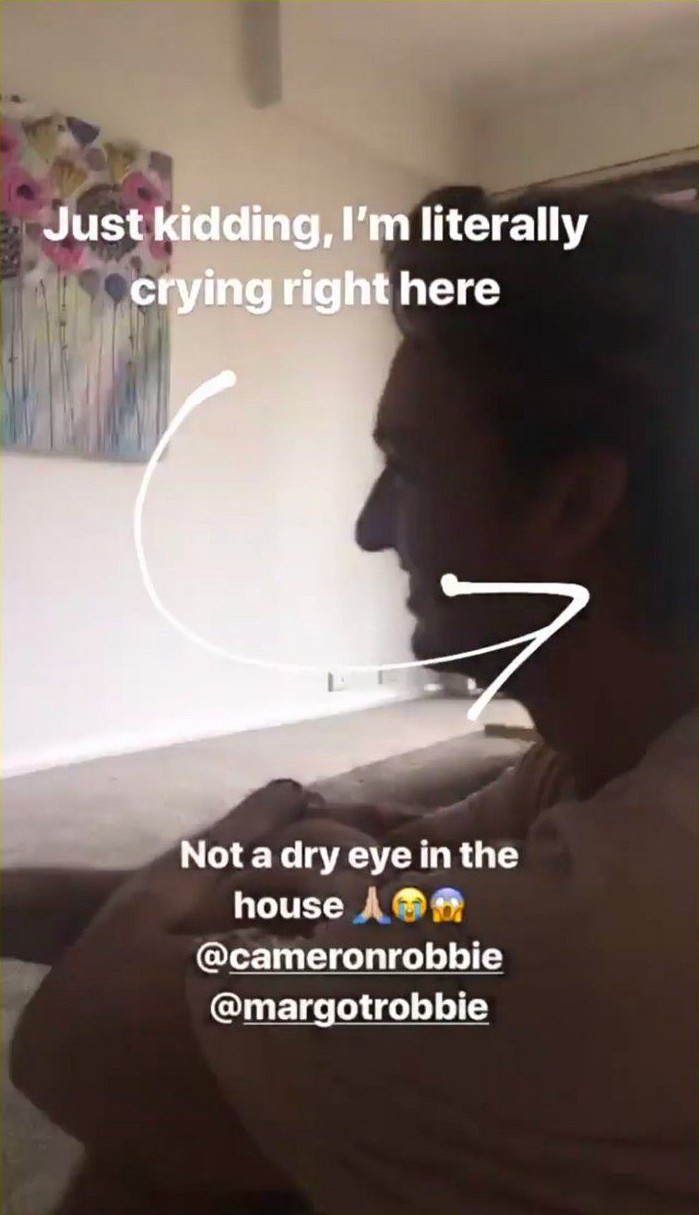 Instagram @cameronrobbie