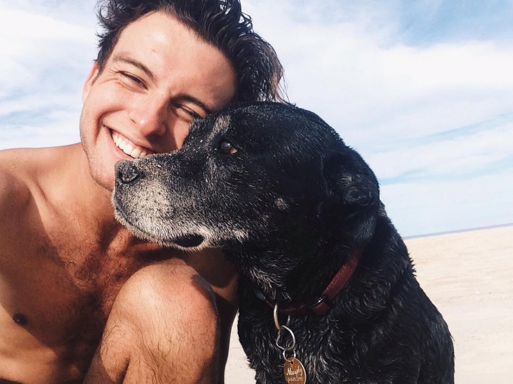 Instagram @cameronrobbie