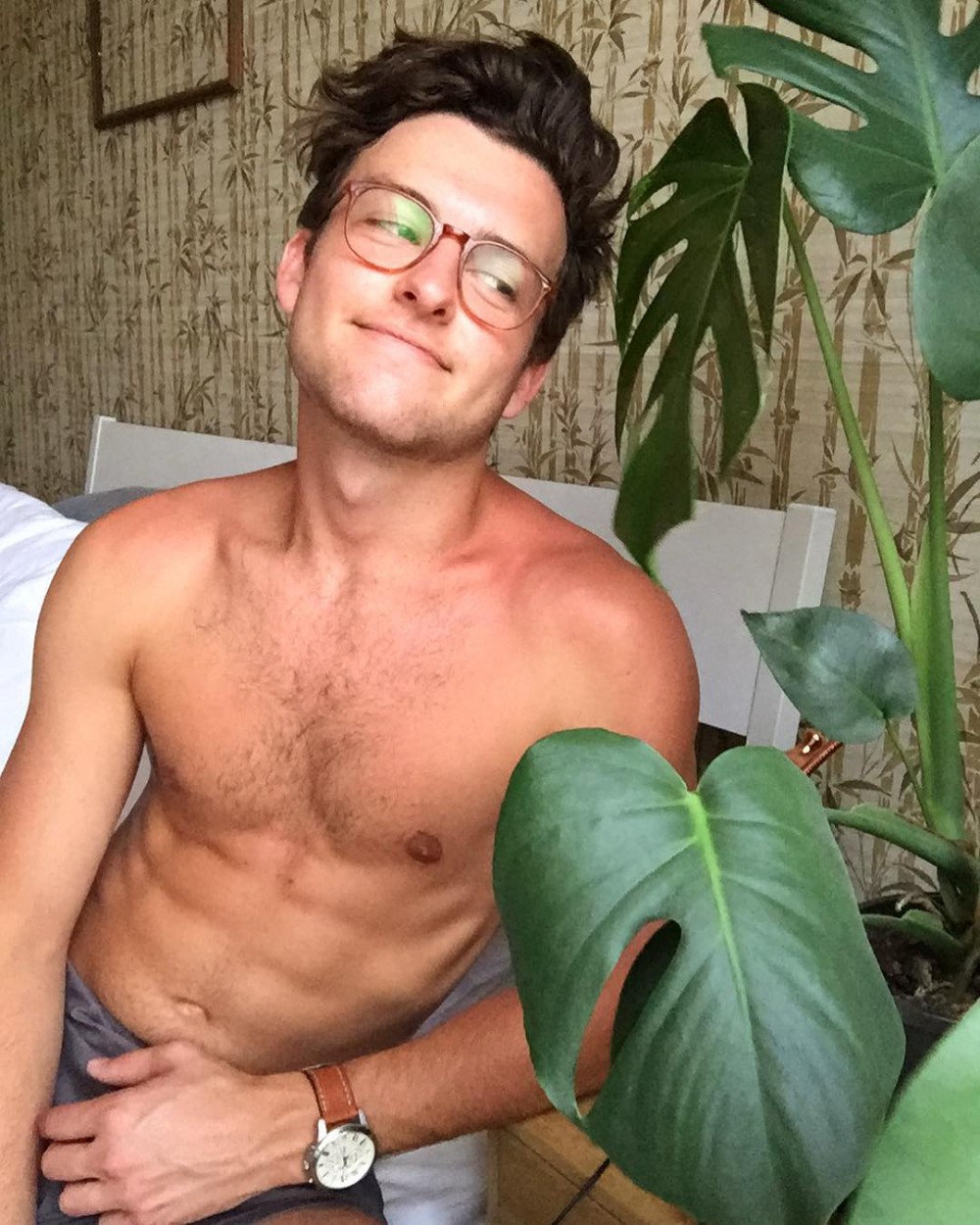 Instagram @cameronrobbie