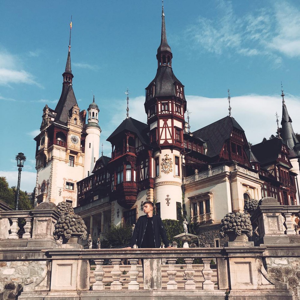 Instagram @alexx.alexaandru