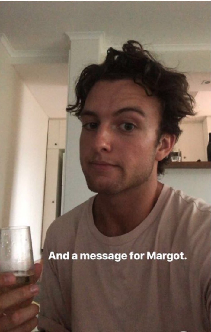 Instagram @cameronrobbie