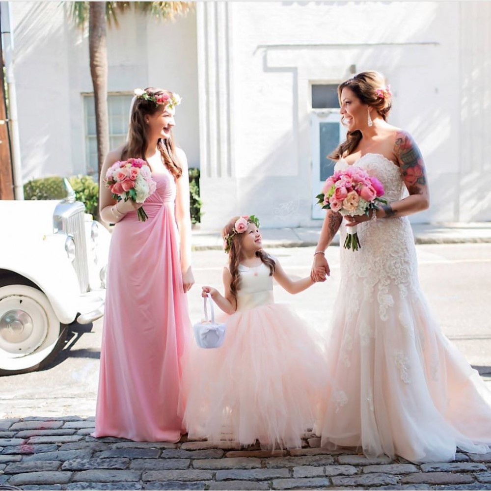 Instagram @whitney_littledreamerstutus