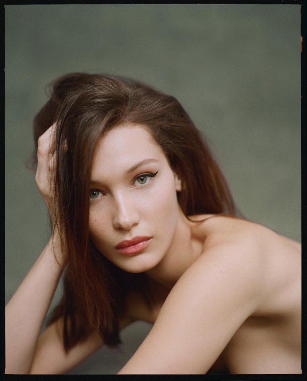Instagram @bellahadid