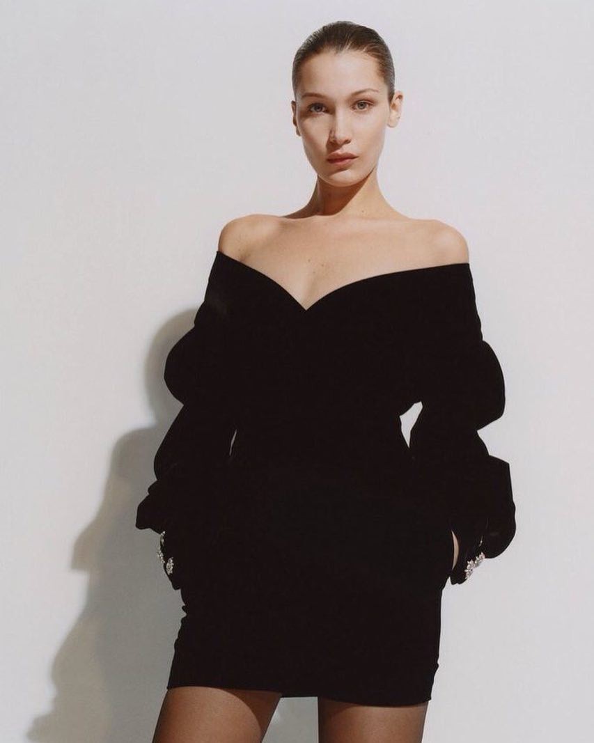 Instagram @bellahadid