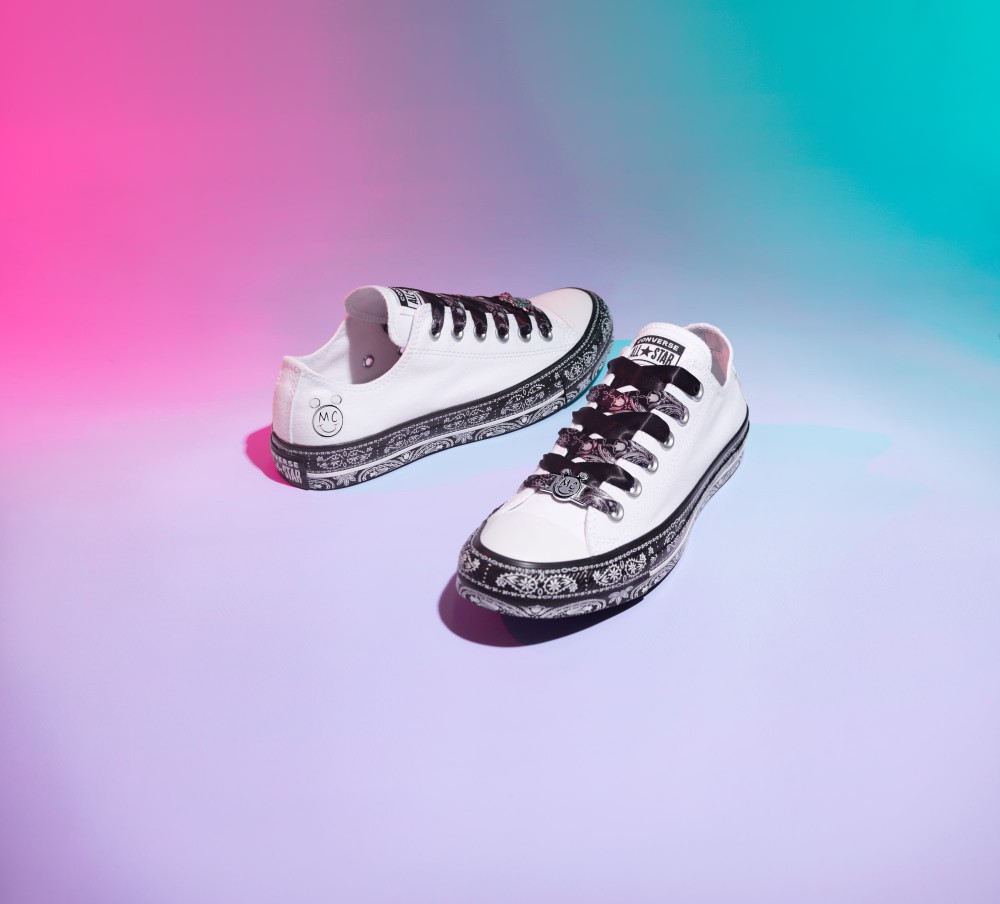 miley-cyrus-converse