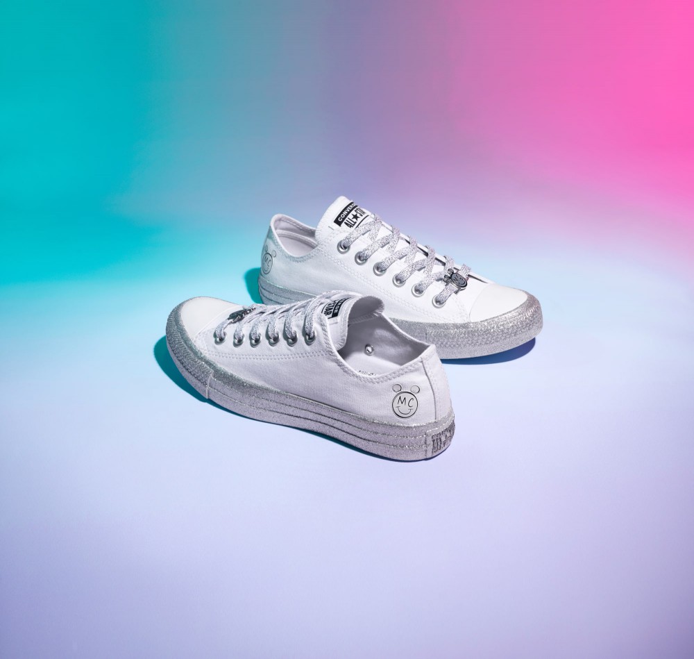 miley-cyrus-converse