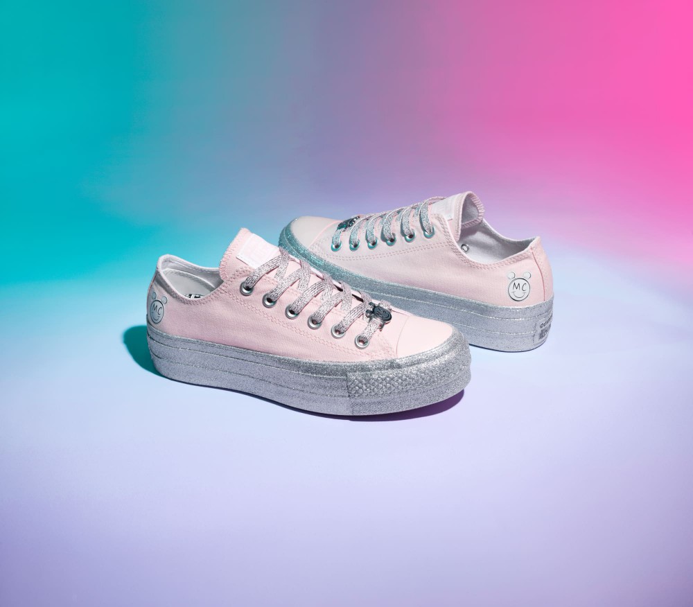 miley-cyrus-converse