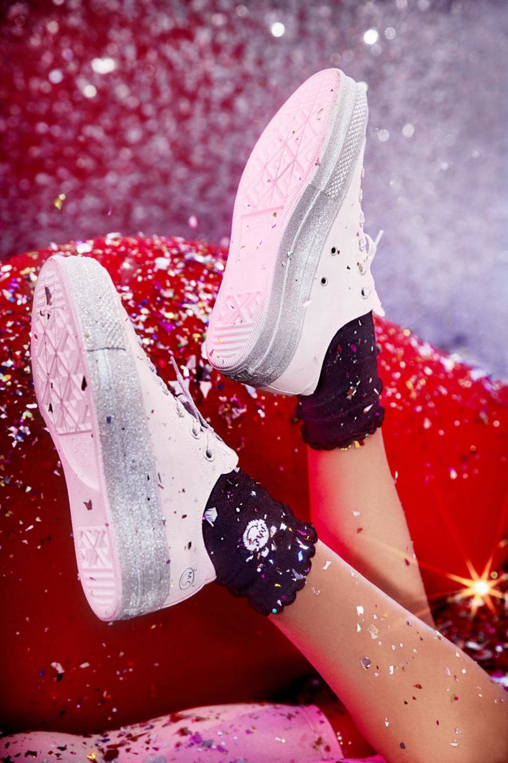 miley-cyrus-converse