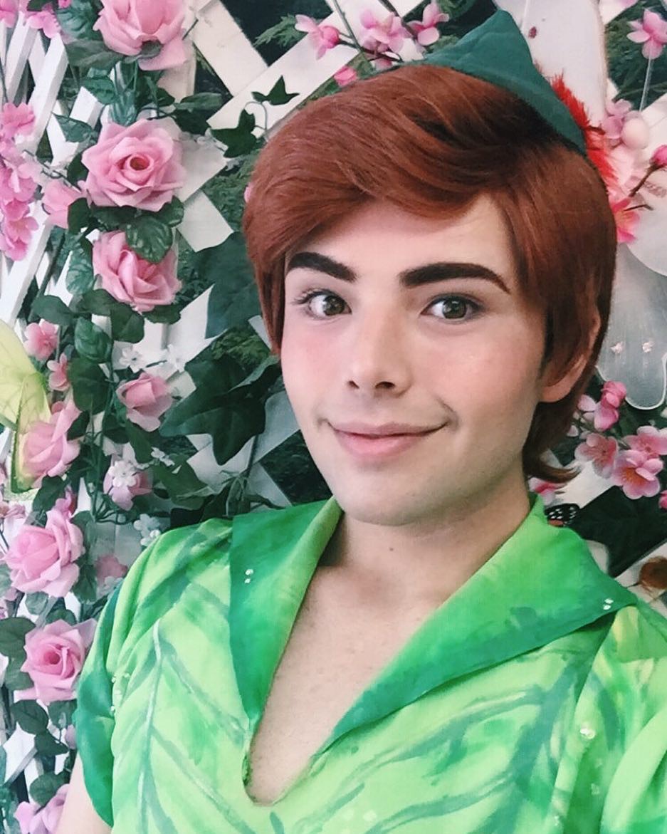 Instagram @theofficialariel