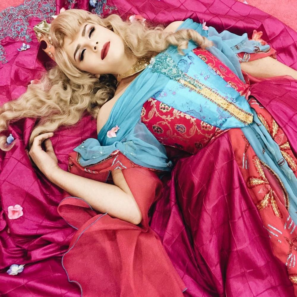 Instagram @theofficialariel