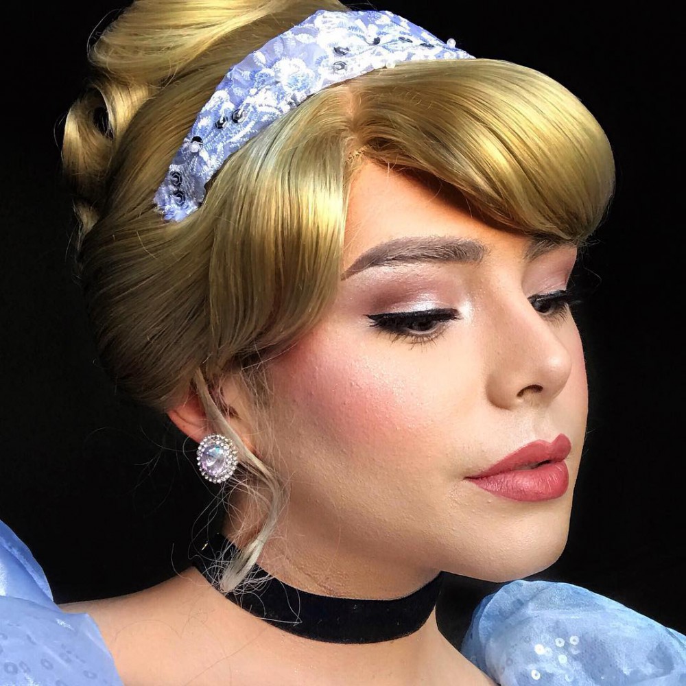 Instagram @theofficialariel