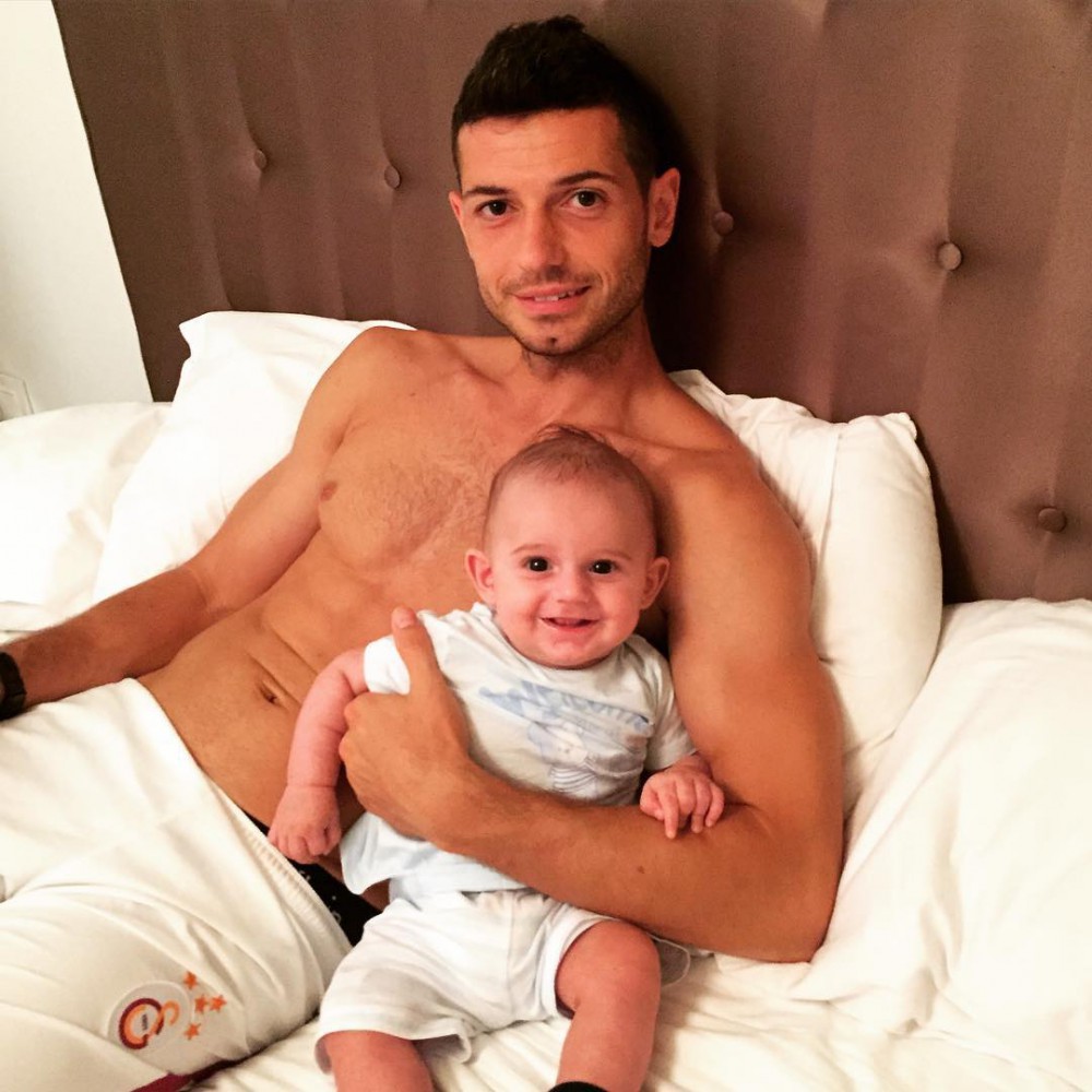 Instagram @b.dzemaili