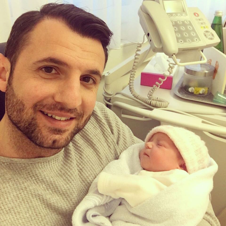 Instagram @b.dzemaili