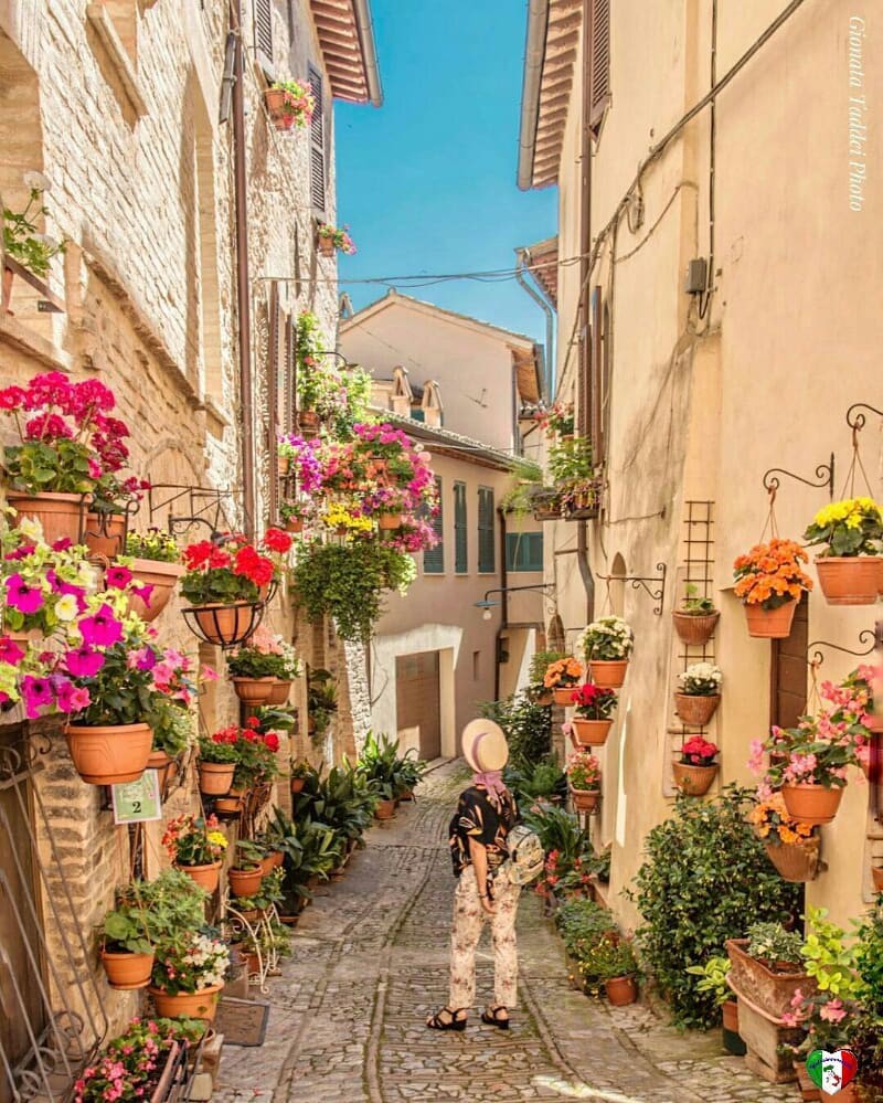 Instagram @italiainunoscatto