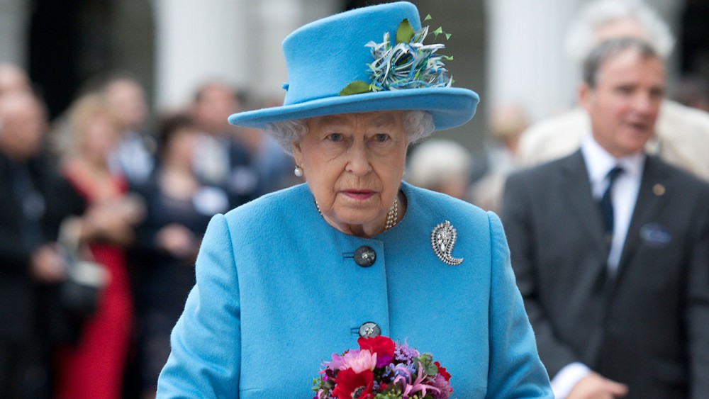 王室時尚與政治角力？百變女王Queen Elizabeth II教你如何得體接待美國總統！