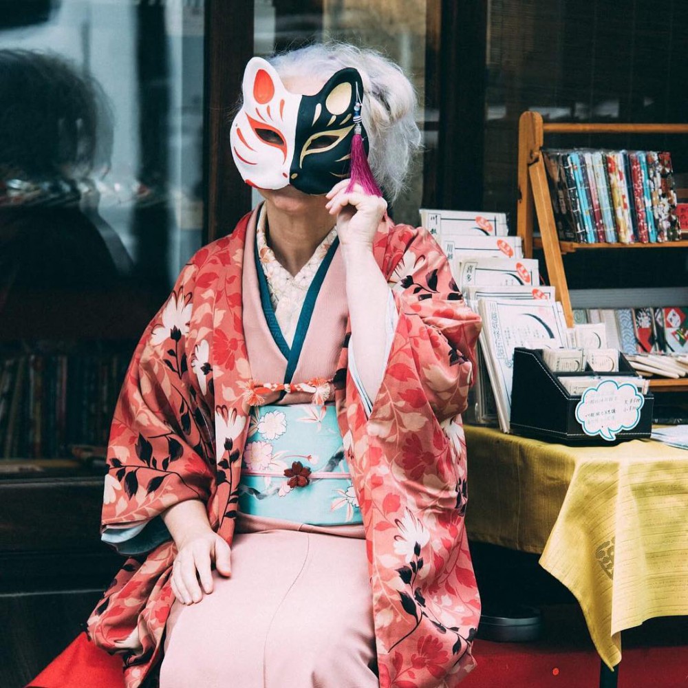 Instagram @kimonosheila