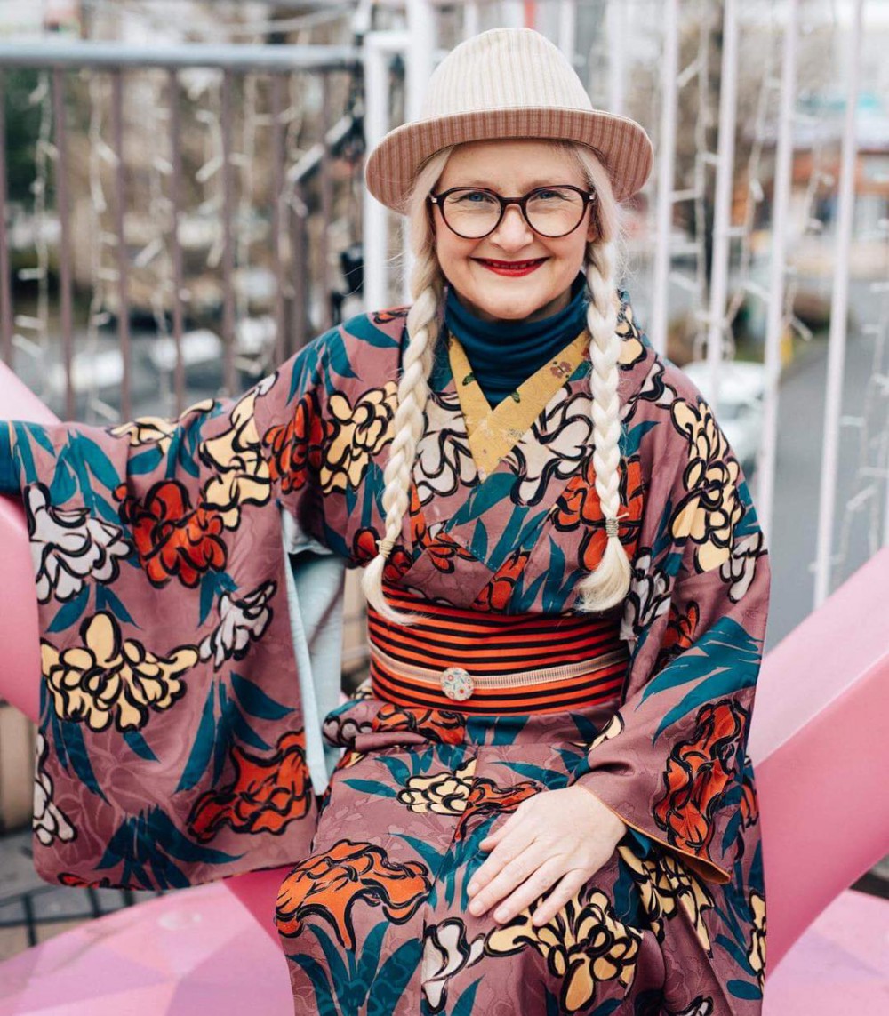 Instagram @kimonosheila