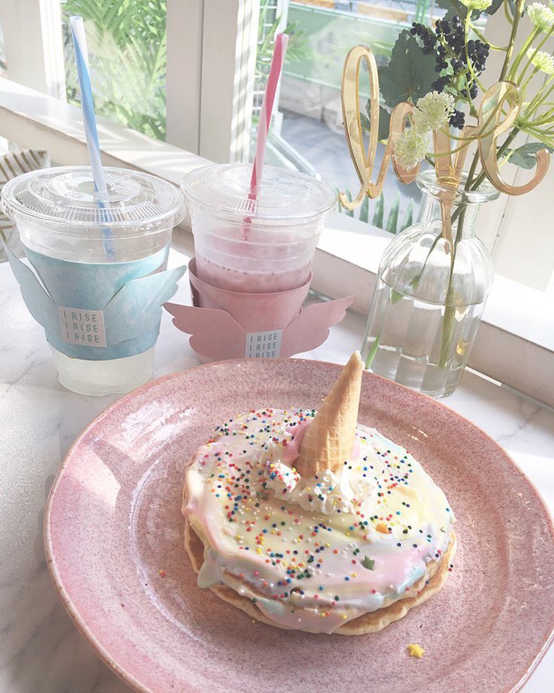 Instagram @mokes_japan