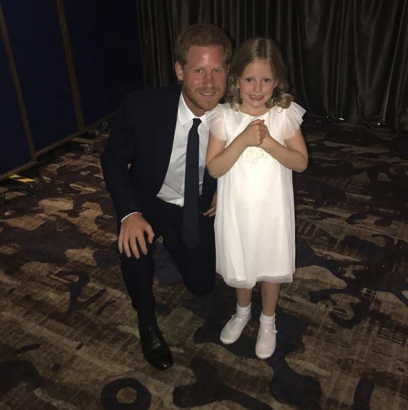 Instagram @harry_meghan_daily