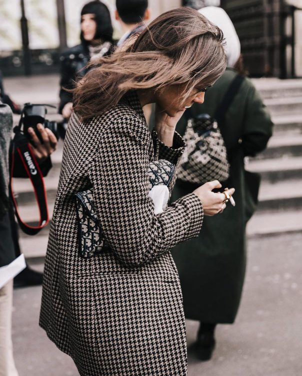 Instagram @collagevintage2