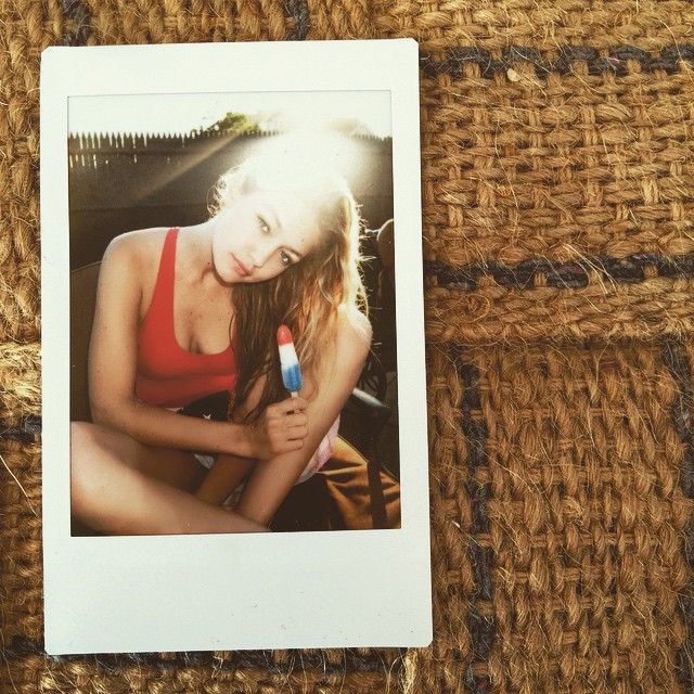 Instagram @gigihadid