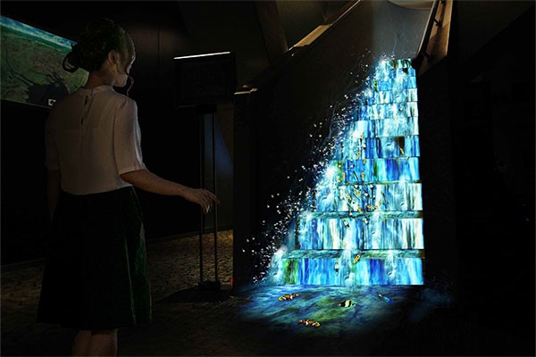 Twitter @NAKED_STAFF