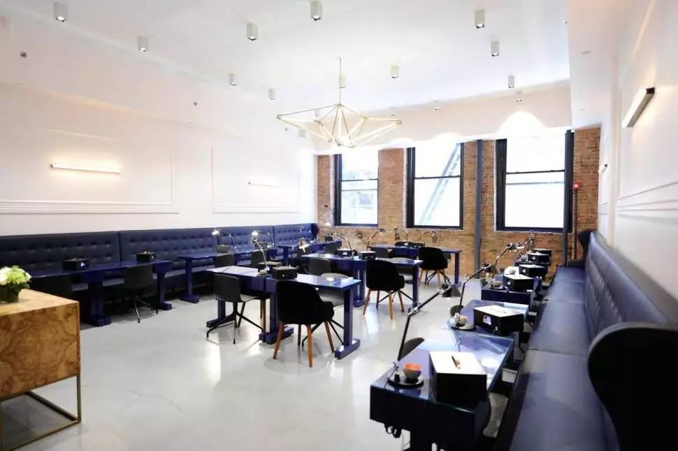 Instagram @paintboxnails