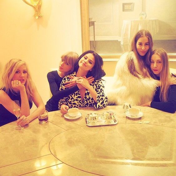 Instagram @taylorswift