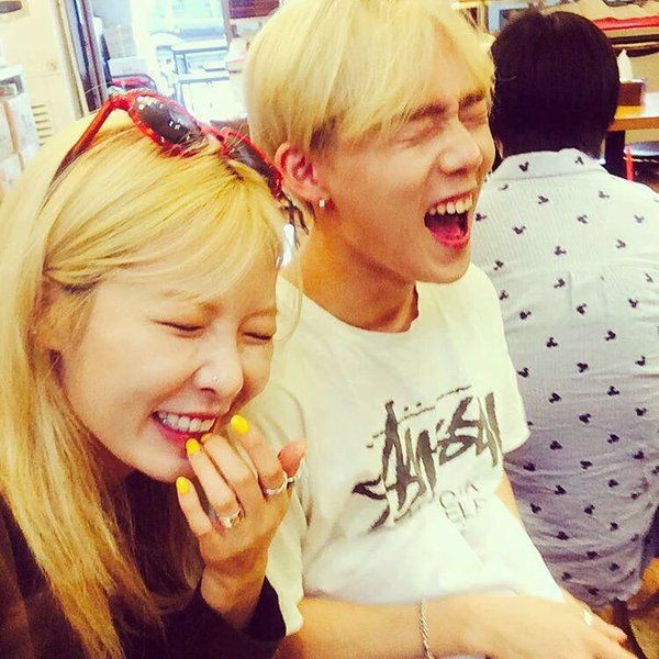 Instagram @hyunah_aa