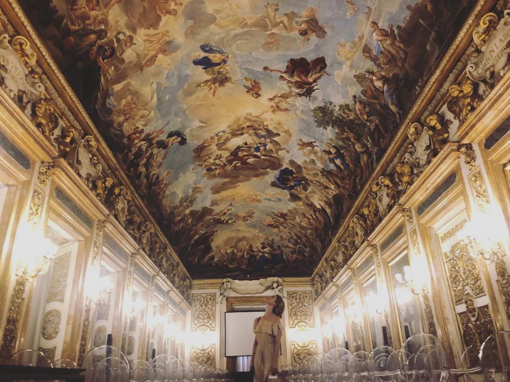 Instagram @lilyjamesofficial