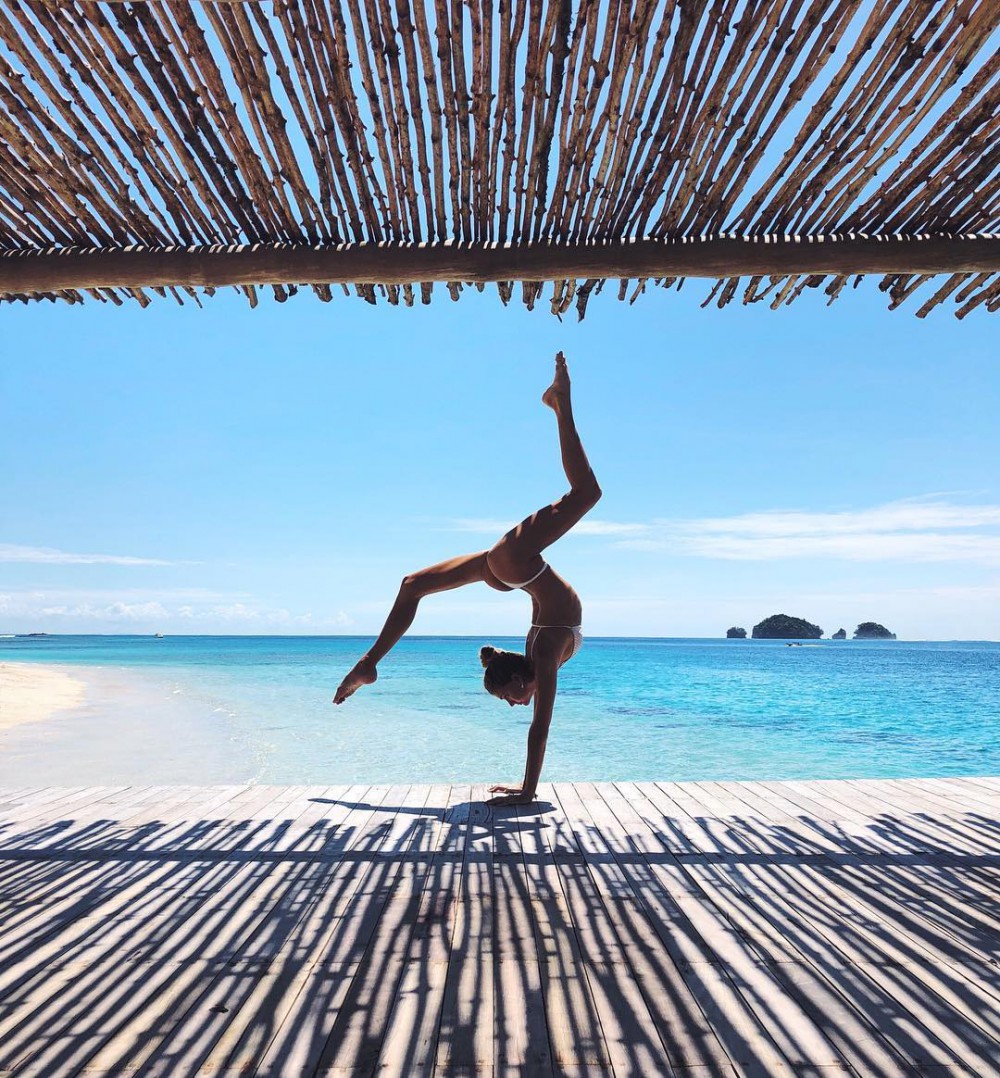 Instagram @sjanaelise