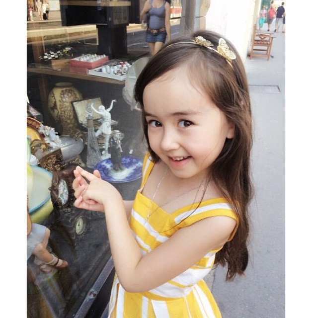 Instagram @anindyaa.jk